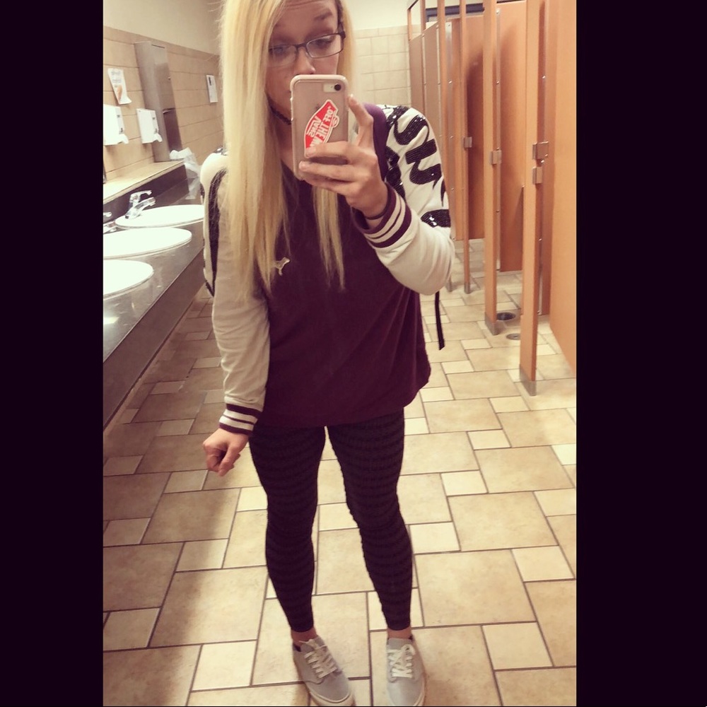 Meet your Posher, Emilee